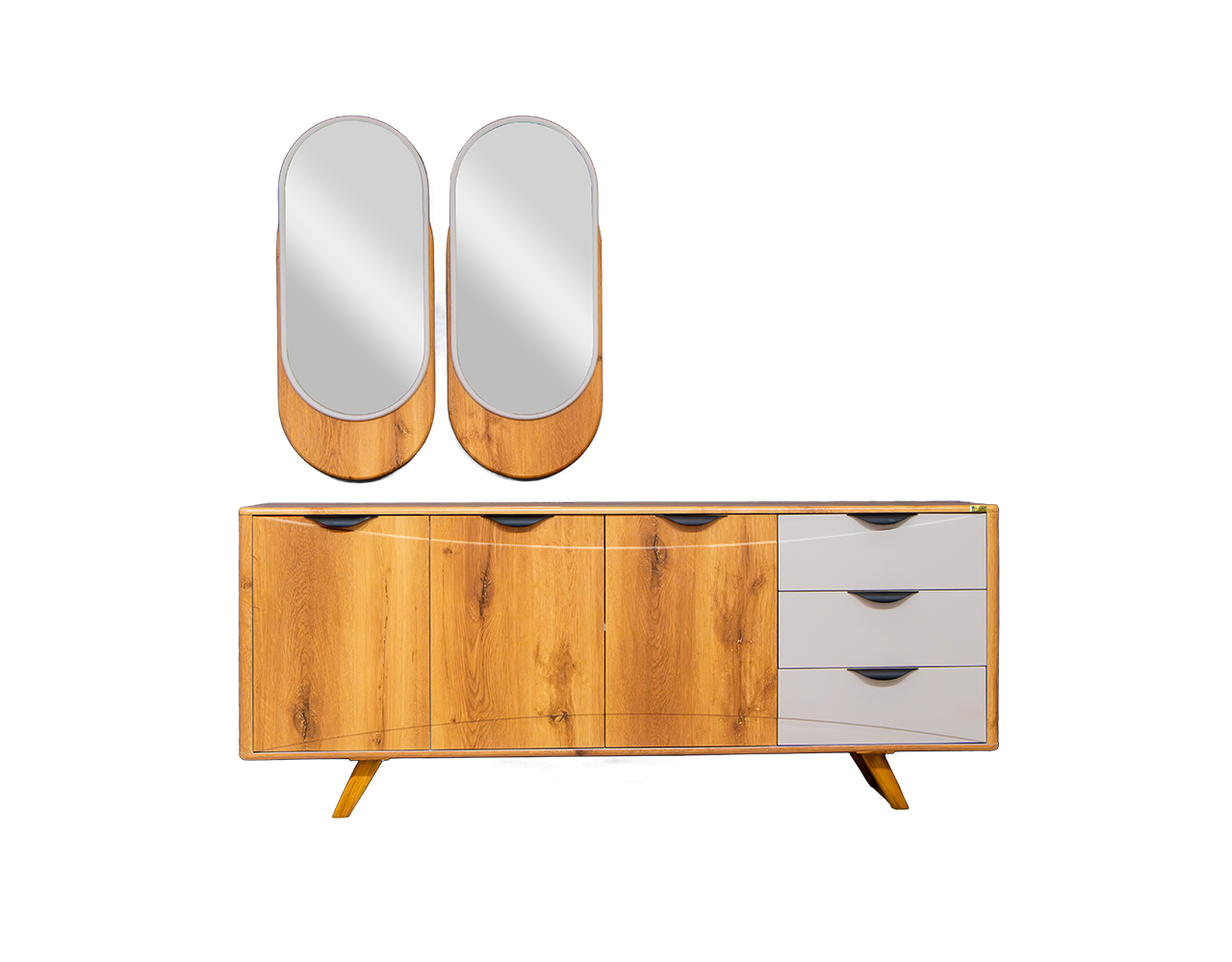 Beyoncé model mirror and console